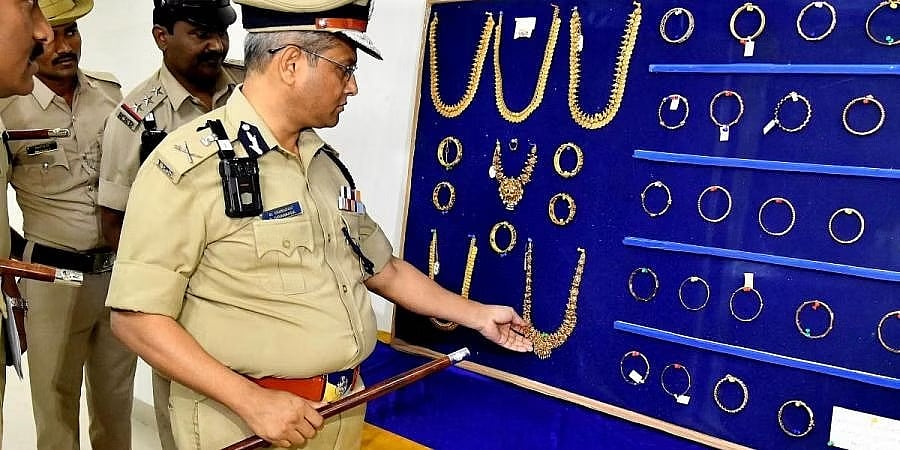 ದರೋಡೆ ನಾಟಕ: 1.2 ಕೆಜಿ ಚಿನ್ನ ಕದ್ದಿದ್ದ ಚಿನ್ನದಂಗಡಿ ನೌಕರನ ಬಂಧನ
