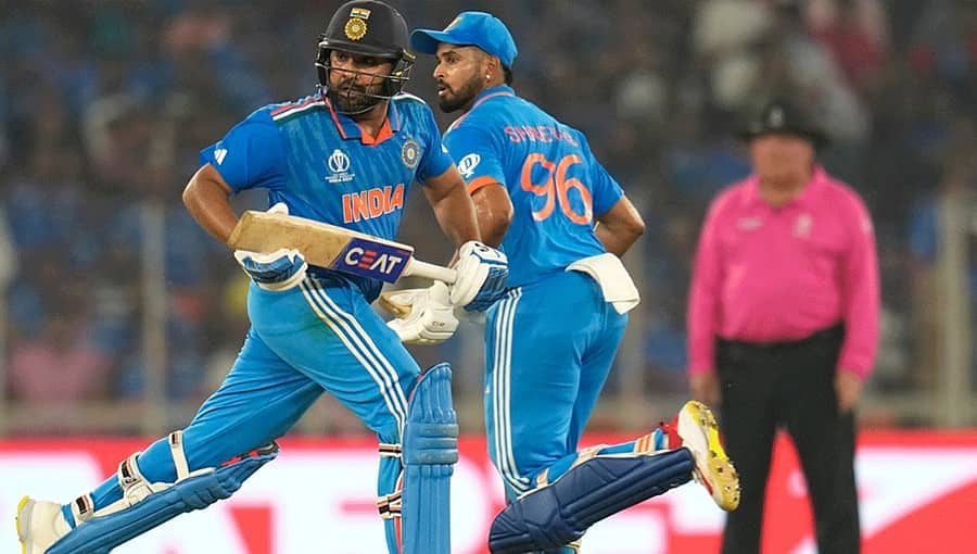 ಏಕದಿನ ವಿಶ್ವಕಪ್ 2023: ಭಾರತೀಯ ಬೌಲರ್ಗಳ ಮಾರಕ ದಾಳಿ; ಪಾಕ್ ವಿರುದ್ಧ ಭಾರತಕ್ಕೆ 7 ವಿಕೆಟ್ ಗಳ ಭರ್ಜರಿ ಜಯ!