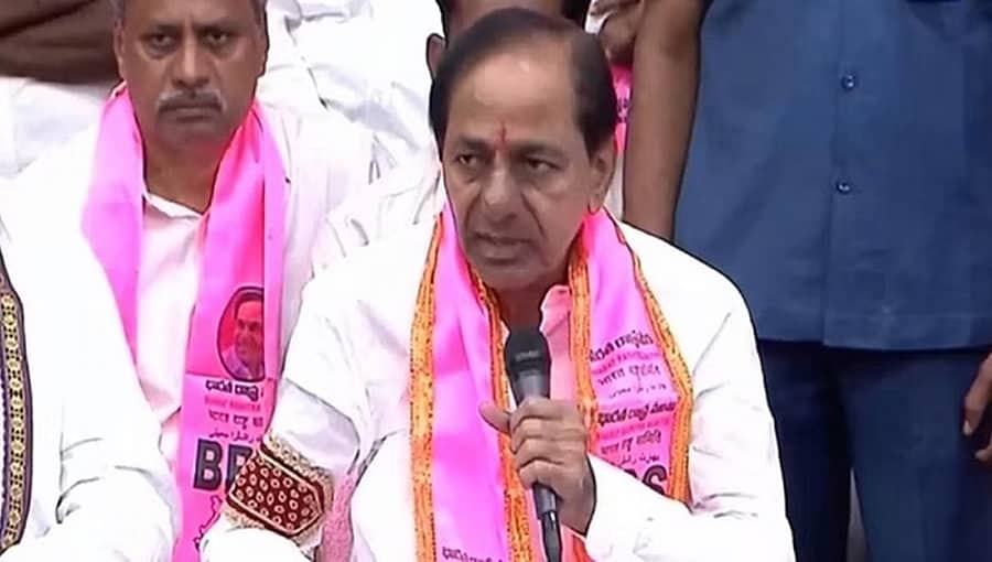 ತೆಲಂಗಾಣ ಚುನಾವಣೆ: 400 ರೂ.ಗೆ ಸಿಲಿಂಡರ್; ಸಾಮಾಜಿಕ ಭದ್ರತಾ ಪಿಂಚಣಿ ಹೆಚ್ಚಳ - BRS ಘೋಷಣೆ!