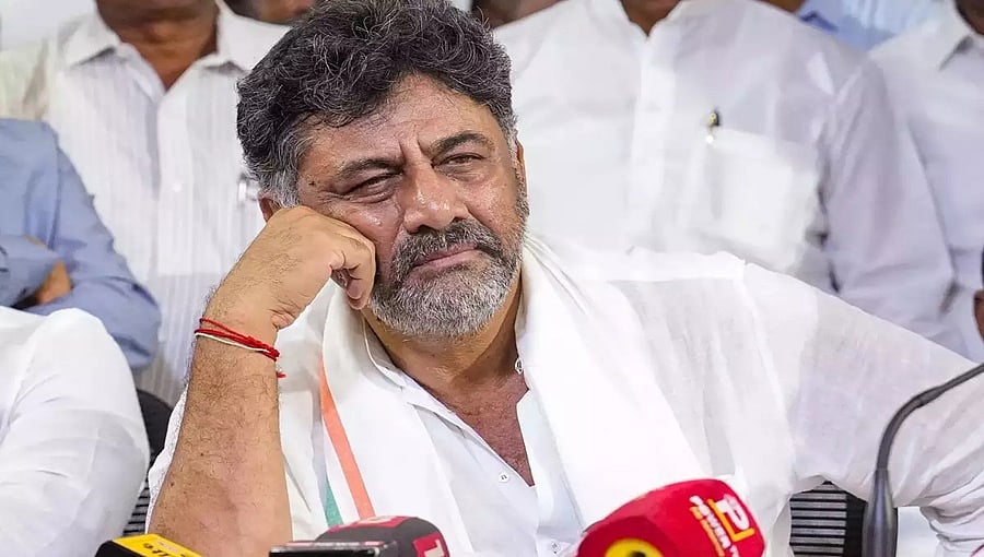 ಬಿಜೆಪಿ ನಾಯಕರ ತಿರುಚಿದ ಫೋಟೋ ಹಂಚಿಕೆ: ಡಿಕೆ ಶಿವಕುಮಾರ್, ಬಿಆರ್ ನಾಯ್ಡು ವಿರುದ್ಧ FIR ದಾಖಲಿಸಲು ಕೋರ್ಟ್ ಸೂಚನೆ