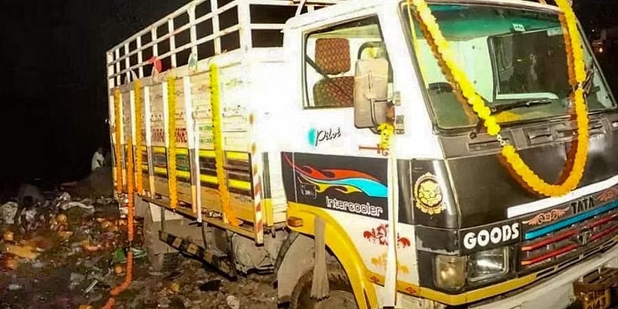 ಜಾರ್ಖಂಡ್: ದುರ್ಗಾ ಮಾತೆಯ ವಿಗ್ರಹ ವಿಸರ್ಜನೆ ಮೆರವಣಿಗೆ ವೇಳೆ ಟ್ರಕ್ ಉರುಳಿ ಇಬ್ಬರು ಸಾವು, 4 ಮಂದಿಗೆ ಗಾಯ