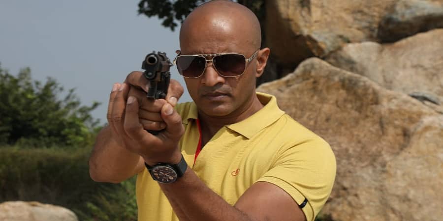 ಮತ್ತೆ ಪೊಲೀಸ್ ಅಧಿಕಾರಿಯಾಗಿ ಕಾಣಿಸಿಕೊಳ್ಳಲಿದ್ದಾರೆ ನಟ ಕಿಶೋರ್; ಗನ್ಸ್ ಅಂಡ್ ರೋಸಸ್ ಚಿತ್ರತಂಡ ಸೇರ್ಪಡೆ!
