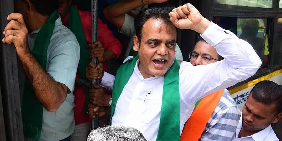 ಎಫ್‌ಡಿಎ ಪರೀಕ್ಷೆ ಹಗರಣ: ಪ್ರಿಯಾಂಕ್ ಖರ್ಗೆ ಮೂಗಿನಡಿಯಲ್ಲಿ ಅಕ್ರಮ ನಡೆದಿದೆ; ಬಿಜೆಪಿ ಆರೋಪ