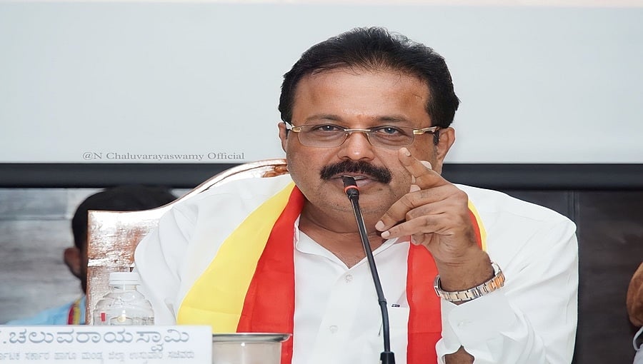 ಬಡ್ಡಿ ರಹಿತ ಸಾಲ, ಗ್ಯಾರಂಟಿ ಯೋಜನೆಗಳನ್ನು ಸಬಲೀಕರಣಕ್ಕಾಗಿ ಬಳಸಿಕೊಳ್ಳಿ: ಮಹಿಳೆಯರಿಗೆ ಚಲುವರಾಯಸ್ವಾಮಿ ಕಿವಿಮಾತು