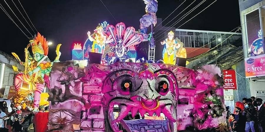 'ಮಡಿಕೇರಿ ದಸರಾ' ಟ್ಯಾಬ್ಲೊ: ಯುವಕರಿಗೆ ಕಲೆ, ಪ್ರತಿಭೆ, ಸಂಪ್ರದಾಯ ಪ್ರದರ್ಶಿಸಿ ಬೆಳೆಸಲು ವೇದಿಕೆ