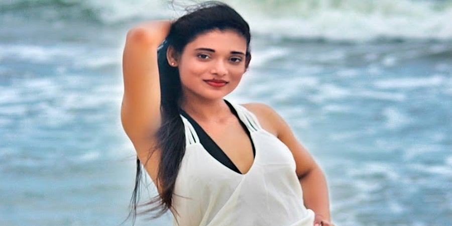 ವಿಶ್ವಕಪ್ ಕ್ರಿಕೆಟ್: ಫೈನಲ್ ನಲ್ಲಿ ಭಾರತ ಗೆದ್ದರೆ ಬೀಚ್ ನಲ್ಲಿ ಬೆತ್ತಲೆಯಾಗಿ ಓಡುವೆ: ತೆಲುಗು ನಟಿ ಹೇಳಿಕೆ!