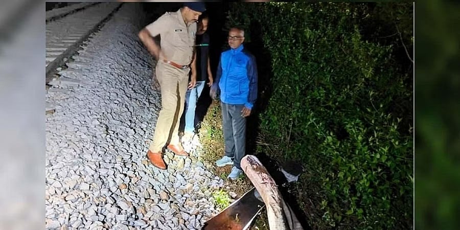 ಚಾಮರಾಜನಗರ-ಮೈಸೂರು ಎಕ್ಸ್ಪ್ರೆಸ್ ರೈಲು ಹಳಿತಪ್ಪಿಸಲು ಯತ್ನ: ಮೂವರ ಬಂಧನ