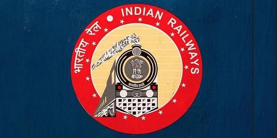 ರೈಲುಗಳ ಒಳಗೆ ಧೂಮಪಾನ: 285 ಪ್ರಕರಣ ದಾಖಲು
