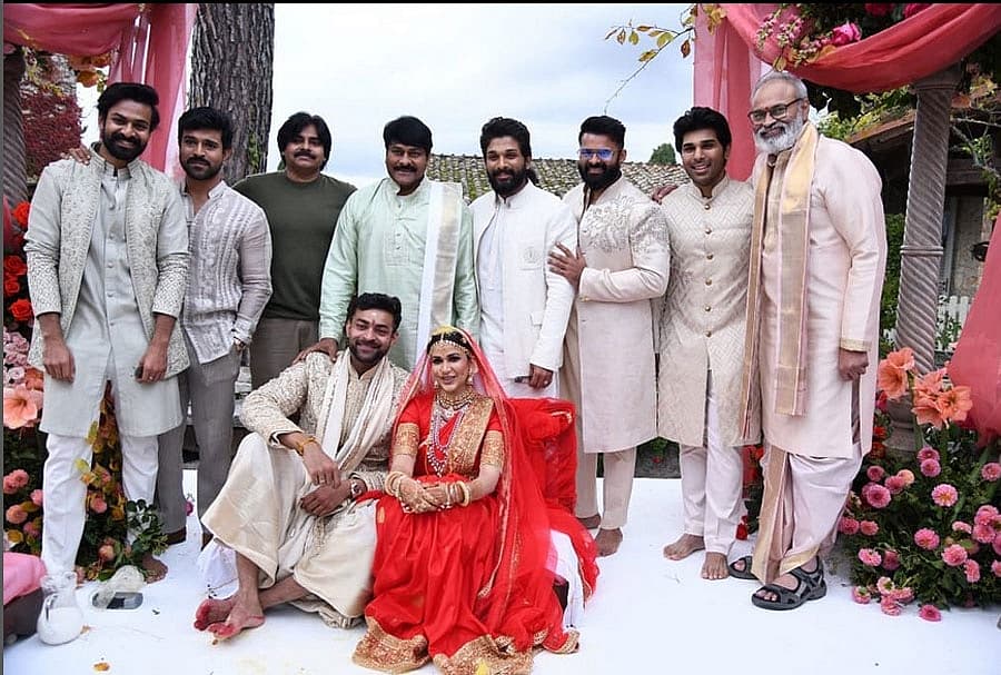 ಮೆಗಾ ಫ್ಯಾಮಿಲಿಯ ಎಲ್ಲಾ ಸ್ಟಾರ್ ಗಳು ಸಮಾರಂಭದಲ್ಲಿ ಭಾಗಿಯಾಗಿದ್ರು. ವಧು-ವರ ಜೊತೆ ಮೆಗಾ ಫ್ಯಾಮಿಲಿ ಸ್ಟಾರ್ ಗಳು ಫೋಟೋಗೆ ಸಖತ್ ಪೋಸ್ ಕೊಟ್ಟಿದ್ದಾರೆ.