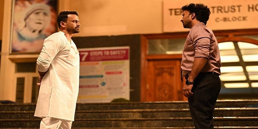 ಈಶ್ವರ್ ಕಾರ್ತಿಕ್ ನಿರ್ದೇಶನದ ಬಹುಭಾಷಾ ಚಿತ್ರ 'ಜೀಬ್ರಾ' ಚಿತ್ರೀಕರಣ ಮುಗಿಸಿದ ನಟ ಡಾಲಿ ಧನಂಜಯ್!