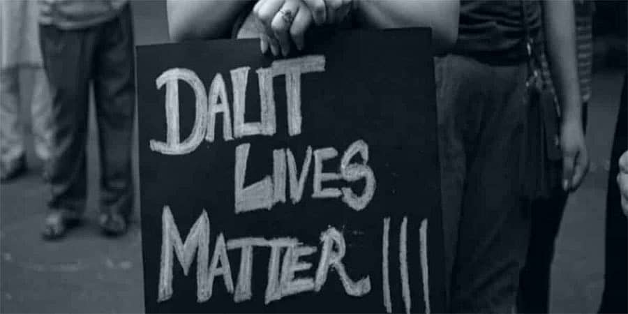 ಗುಜರಾತ್: ಸಂಬಳ ಕೇಳಿದ ದಲಿತ ವ್ಯಕ್ತಿಗೆ ಚಪ್ಪಲಿಗಳನ್ನು ಬಾಯಲ್ಲಿ ಇಟ್ಟುಕೊಂಡು, ಕ್ಷಮೆಯಾಚಿಸುವಂತೆ ಒತ್ತಾಯ