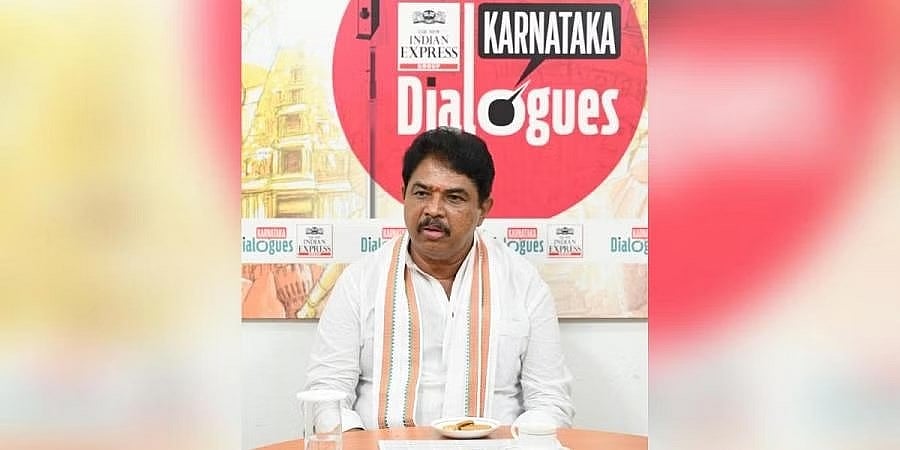 ಪರಿಷತ್ ಚುನಾವಣೆಯಲ್ಲಿ ಅಡ್ಡ ಮತದಾನ: ಧರ್ಮಸ್ಥಳದಲ್ಲಿ ಆಣೆ-ಪ್ರಮಾಣಕ್ಕೆ ಹಿರಿಯರ ವಿರೋಧ; ದೆಹಲಿಯಲ್ಲಿ ನಾಳೆ ವರಿಷ್ಠರ ಭೇಟಿ- ಆರ್ ಅಶೋಕ್