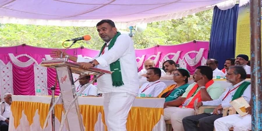 ಬೆಂಗಳೂರು: ಕೇಂದ್ರ, ರಾಜ್ಯ ಸರ್ಕಾರದ ನೀತಿಗಳ ವಿರುದ್ಧ ವಿವಿಧ ಸಂಘಟನೆಗಳಿಂದ ಪ್ರತಿಭಟನೆ