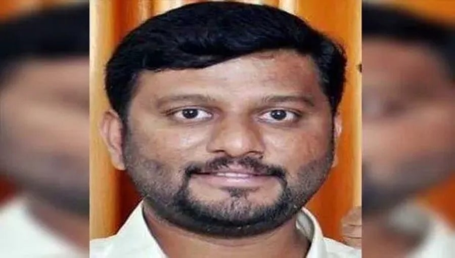ನಾನೇನು ದನಾ ಕಾಯೋಕೆ ಇದೀನಾ: ಹಾಸನ ಡಿಸಿ ವಿರುದ್ಧ ಸ್ವರೂಪ್ ಪ್ರಕಾಶ್ ಕಿಡಿ