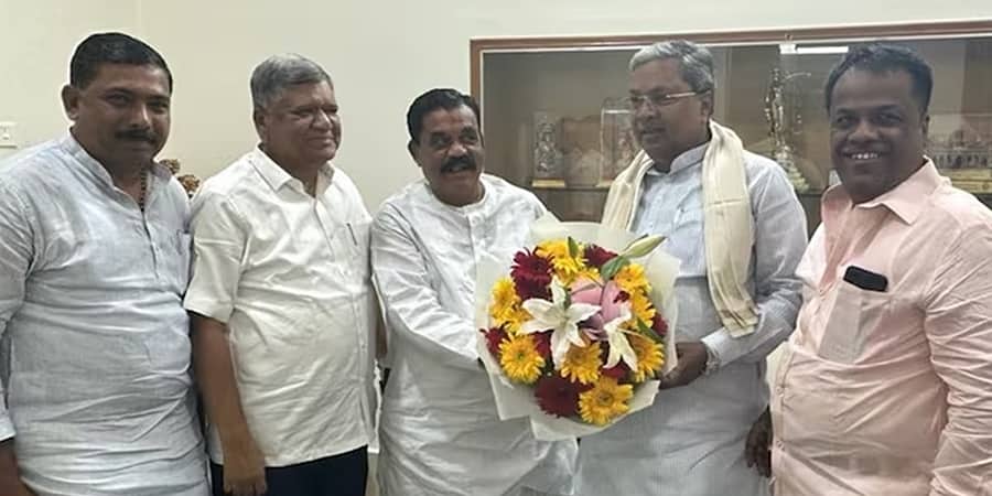 ಮಾಜಿ ಶಾಸಕ, ಬಿಎಸ್ವೈ ಸಂಬಂಧಿ ಎಸ್.ಐ. ಚಿಕ್ಕನಗೌಡರ ಕಾಂಗ್ರೆಸ್ ಸೇರ್ಪಡೆ