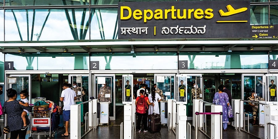 Bengaluru Airport: ವಿಮಾನದಲ್ಲೇ ವಜ್ರಾಭರಣ ಮರೆತ ಮಹಿಳೆ: ಪೊಲೀಸರು-ಭದ್ರತಾ ಸಿಬ್ಬಂದಿ ಬೃಹತ್ ಶೋಧ ಕಾರ್ಯ!