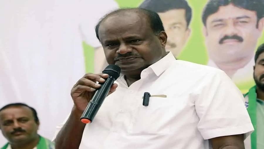 19 ಶಾಸಕರಿಗೂ ಹಾಸನಾಂಬೆ ದರ್ಶನ: ಜೆಡಿಎಸ್ ರಾಜಕೀಯ ಬೆಂಗಳೂರಿನಿಂದ ಹಾಸನಕ್ಕೆ ಶಿಫ್ಟ್!