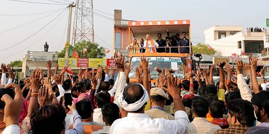 ರಾಜಸ್ಥಾನ: ಚುನಾವಣಾ ಪ್ರಚಾರದ ವೇಳೆ ರಥಕ್ಕೆ ತಗುಲಿದೆ ವಿದ್ಯುತ್ ತಂತಿ; ಅಮಿತ್ ಶಾ ಸ್ವಲ್ಪದರಲ್ಲೇ ಪಾರು