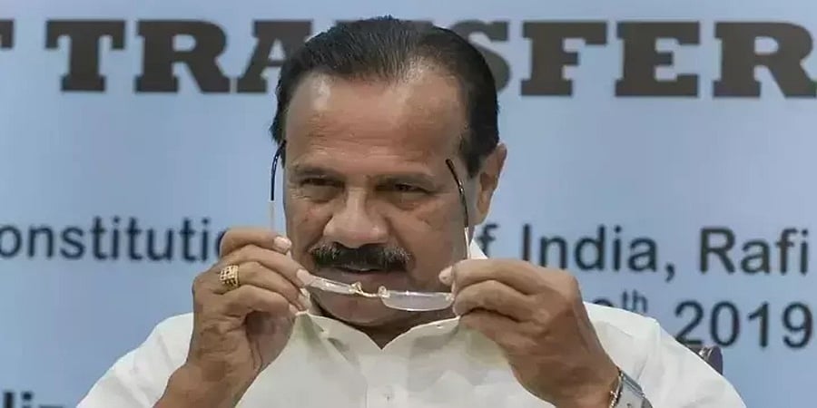 'ಸಂತೋಷ ಕೂಟದ ಕಲ್ಲೇಟಿಗೆ ಎಲ್ಲಾ ಹಕ್ಕಿಗಳೂ ಉದುರಿ ಬೀಳುತ್ತಿವೆ'! ಕಾಂಗ್ರೆಸ್ ಟೀಕೆ