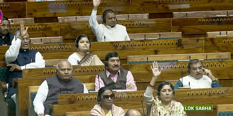 ಸಂಸತ್ ಕಲಾಪ: ಡರೆಕ್ ಒಬ್ರಿಯಾನ್ ಬೆನ್ನಲ್ಲೇ 5 ಲೋಕಸಭಾ ಸದಸ್ಯರ ಅಮಾನತು