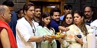 'ಡಂಕಿ' ಚಿತ್ರ ಬಿಡುಗಡೆಗೆ ಸಜ್ಜು: ಶಿರಡಿ ಸಾಯಿಬಾಬಾ ಮುಂದೆ ಶಾರೂಕ್ ಖಾನ್ ಪ್ರಾರ್ಥನೆ