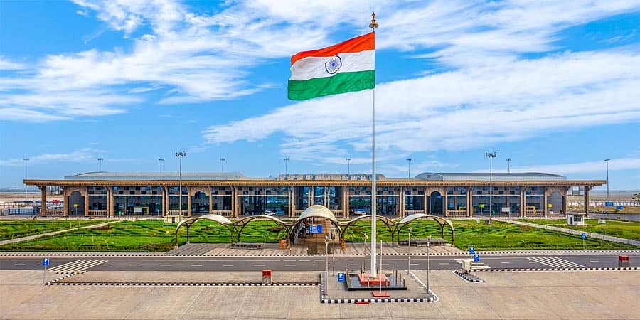 ಸೂರತ್ ವಿಮಾನ ನಿಲ್ದಾಣದ ನೂತನ ಟರ್ಮಿನಲ್ ಉದ್ಘಾಟಿಸಿದ ಪ್ರಧಾನಿ ಮೋದಿ