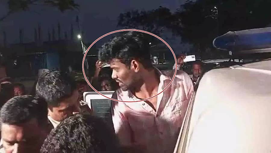 ಅಭಿಮಾನಿಗಳಿಂದ ಗಲಾಟೆ: ತೆಲುಗು ಬಿಗ್ ಬಾಸ್ 7 ವಿಜೇತ ಪಲ್ಲವಿ ಪ್ರಶಾಂತ್ ಬಂಧನ