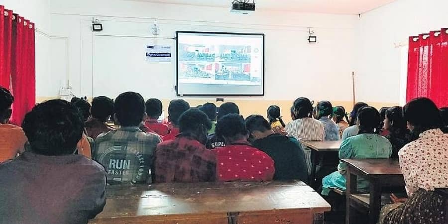 ಮಡಿಕೇರಿ: ಮುಚ್ಚುವ ಹಂತದಲ್ಲಿದ್ದ ಶಾಲೆಗೆ ಪುನಶ್ಚೇತನ; ಎನ್ ಜಿಒ ಸಂಸ್ಥೆಯ ಕಾರ್ಯಕ್ಕೆ ಶ್ಲಾಘನೆ