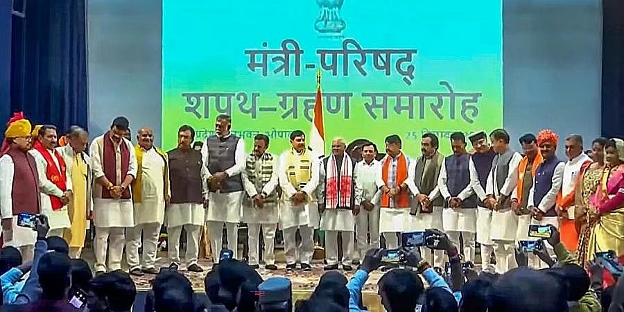 ಮಧ್ಯಪ್ರದೇಶ ಸಚಿವ ಸಂಪುಟ ವಿಸ್ತರಣೆ: ವಿಜಯವರ್ಗಿಯ, ಪ್ರಹ್ಲಾದ್ ಪಟೇಲ್ ಸೇರಿ 28 ಶಾಸಕರು ಸಚಿವರಾಗಿ ಪ್ರಮಾಣವಚನ