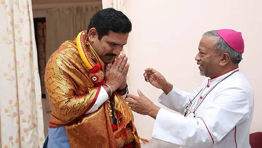 ನಳಿನ್ ಕುಮಾರ್ ಕಟೀಲ್, ಬೊಮ್ಮಾಯಿಯಿಂದ ಅಲ್ಪಸಂಖ್ಯಾತರ ನಿರ್ಲಕ್ಷ್ಯ: 4 ವರ್ಷಗಳ ನಂತರ ಓಲೈಕೆಗೆ ಬಿಜೆಪಿ ಮುಂದು!