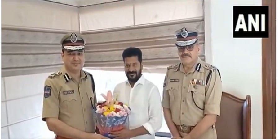 ತೆಲಂಗಾಣ ಡಿಜಿ, ಐಜಿಪಿ ಅಮಾನತುಗೊಳಿಸಿ ಚುನಾವಣಾ ಆಯೋಗ ಆದೇಶ!
