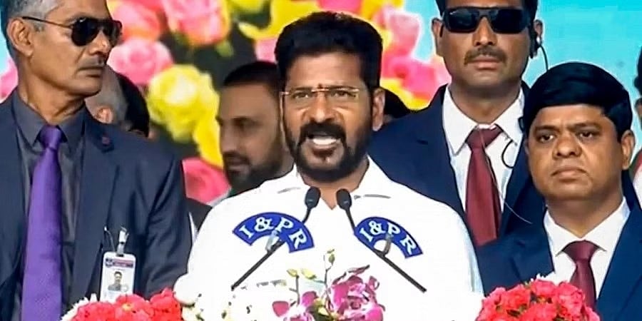 ತೆಲಂಗಾಣ ಮುಖ್ಯಮಂತ್ರಿಯಾಗಿ ರೇವಂತ್ ರೆಡ್ಡಿ ಪ್ರಮಾಣ ವಚನ: ಪ್ರಧಾನಿ ಮೋದಿ ಶುಭಾಶಯ