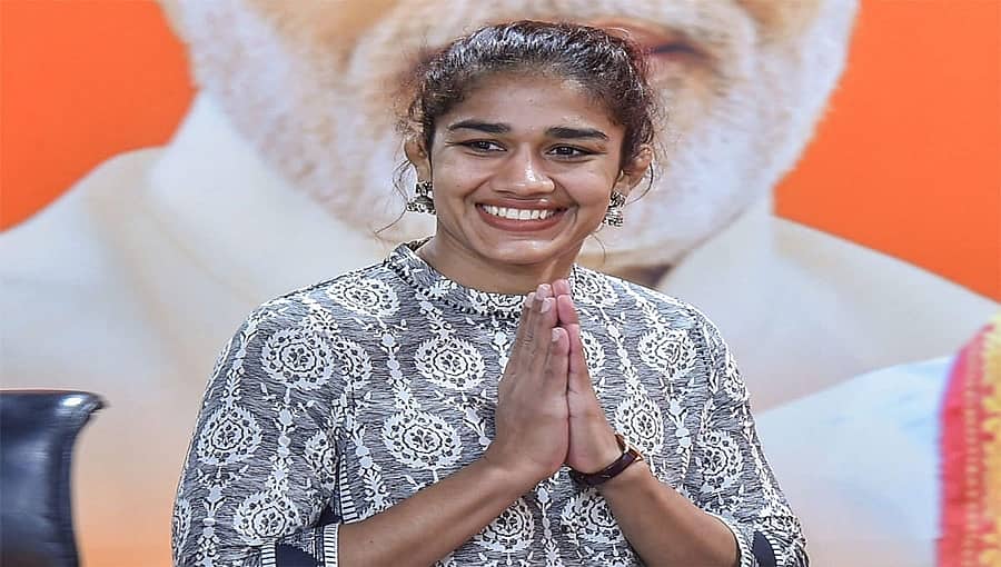 ಕುಸ್ತಿಪಟುಗಳ ವಿವಾದ: ಕುಸ್ತಿ ಫೆಡರೇಶನ್ನ ಮೇಲ್ವಿಚಾರಣಾ ಸಮಿತಿಗೆ ಬಬಿತಾ ಫೋಗಟ್ ಸೇರ್ಪಡೆ!