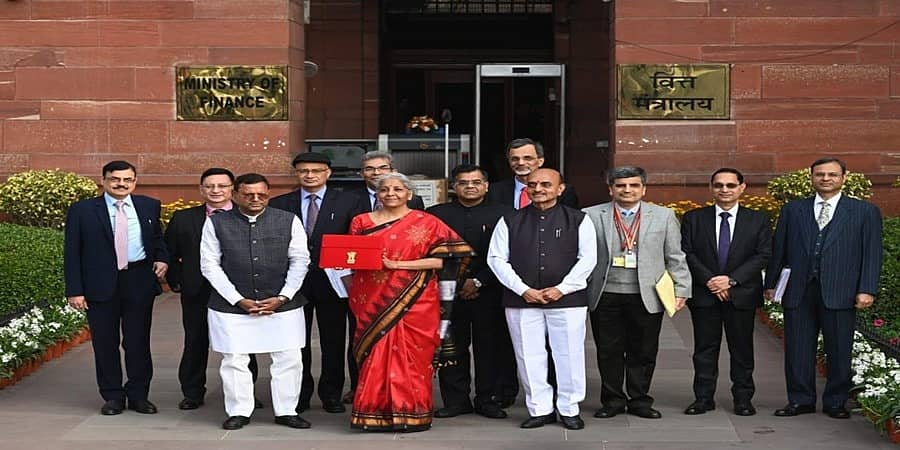ಕೇಂದ್ರ ಬಜೆಟ್ 2023: ಆದಾಯ ತೆರಿಗೆಗೆ ಸಂಬಂಧಿಸಿದಂತೆ ಹಣಕಾಸು ಸಚಿವರ 5 ಮುಖ್ಯ ಘೋಷಣೆಗಳು