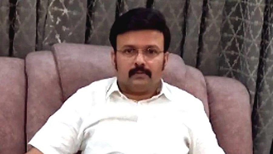 ಸ್ಯಾಂಟ್ರೋ ರವಿ ಕೇಸ್ ತನಿಖಾಧಿಕಾರಿ ಧರ್ಮೇಂದ್ರ ದಿಢೀರ್ ಎತ್ತಂಗಡಿ: ಹಳ್ಳ ಹಿಡಿಯುತ್ತಾ ಪಿಂಪ್ ಪ್ರಕರಣ?