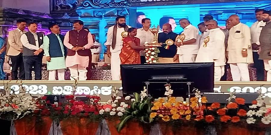 ಐತಿಹಾಸಿಕ ಲಕ್ಕುಂಡಿ ಉತ್ಸವ-2023ಕ್ಕೆ ಸಿಎಂ ಬೊಮ್ಮಾಯಿ ಚಾಲನೆ
