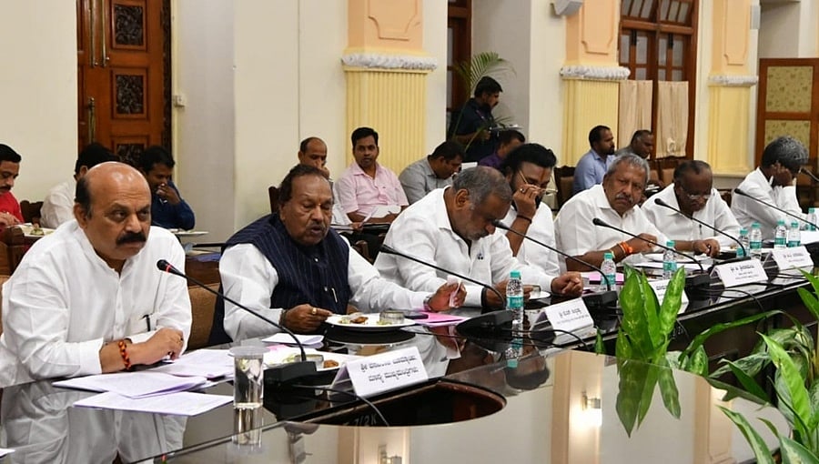 13,700 ಕೋಟಿ ರೂ. ವರೆಗೆ ಸಾಲ ಪಡೆಯಲು ಎಸ್ಕಾಂಗೆ ಅವಕಾಶ: ರಾಜ್ಯ ಸಚಿವ ಸಂಪುಟ ನಿರ್ಧಾರ