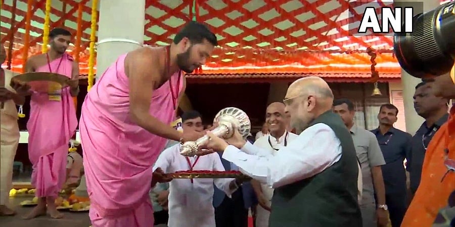 ಪುತ್ತೂರಿನ ಪಂಚಮುಖಿ ಆಂಜನೇಯ ದೇವಾಲಯದಲ್ಲಿ ವಿಶೇಷ ಪೂಜೆ ಸಲ್ಲಿಸಿದ ಅಮಿತ್ ಶಾ