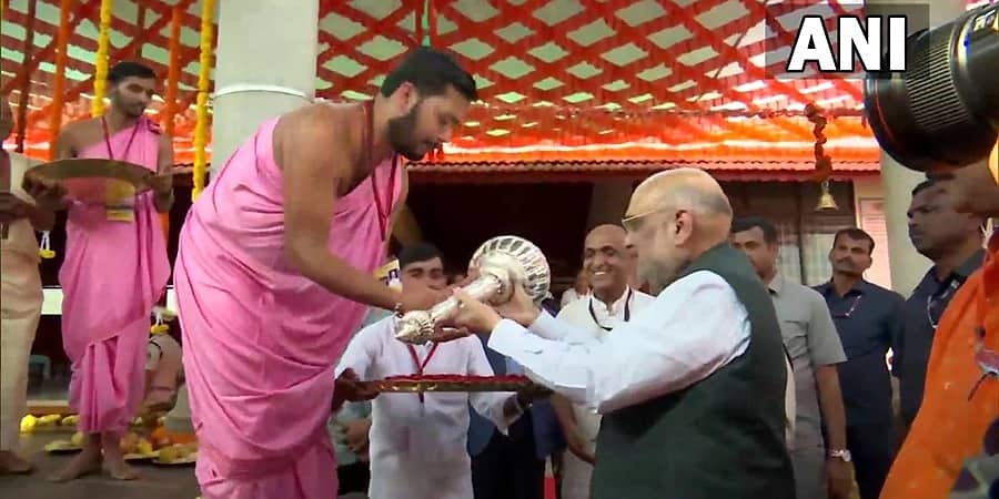 ಪುತ್ತೂರಿನ ಪಂಚಮುಖಿ ಆಂಜನೇಯ ದೇವಾಲಯದಲ್ಲಿ ವಿಶೇಷ ಪೂಜೆ ಸಲ್ಲಿಸಿದ ಅಮಿತ್ ಶಾ