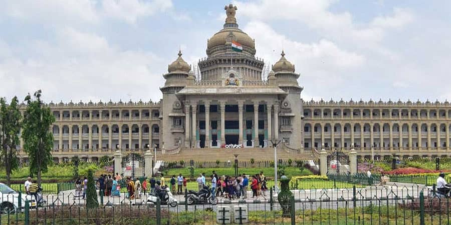 4 ಐಎಎಸ್ ಅಧಿಕಾರಿಗಳ ವರ್ಗಾವಣೆ 
