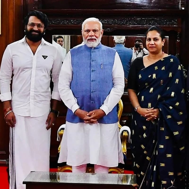 ಪ್ರಧಾನಿ ಮೋದಿ ಜತೆ ರಿಷಬ್ ಶೆಟ್ಟಿ ಹಾಗೂ ಅಶ್ವಿನಿ ಪುನೀತ್ ರಾಜ್​ಕುಮಾರ್