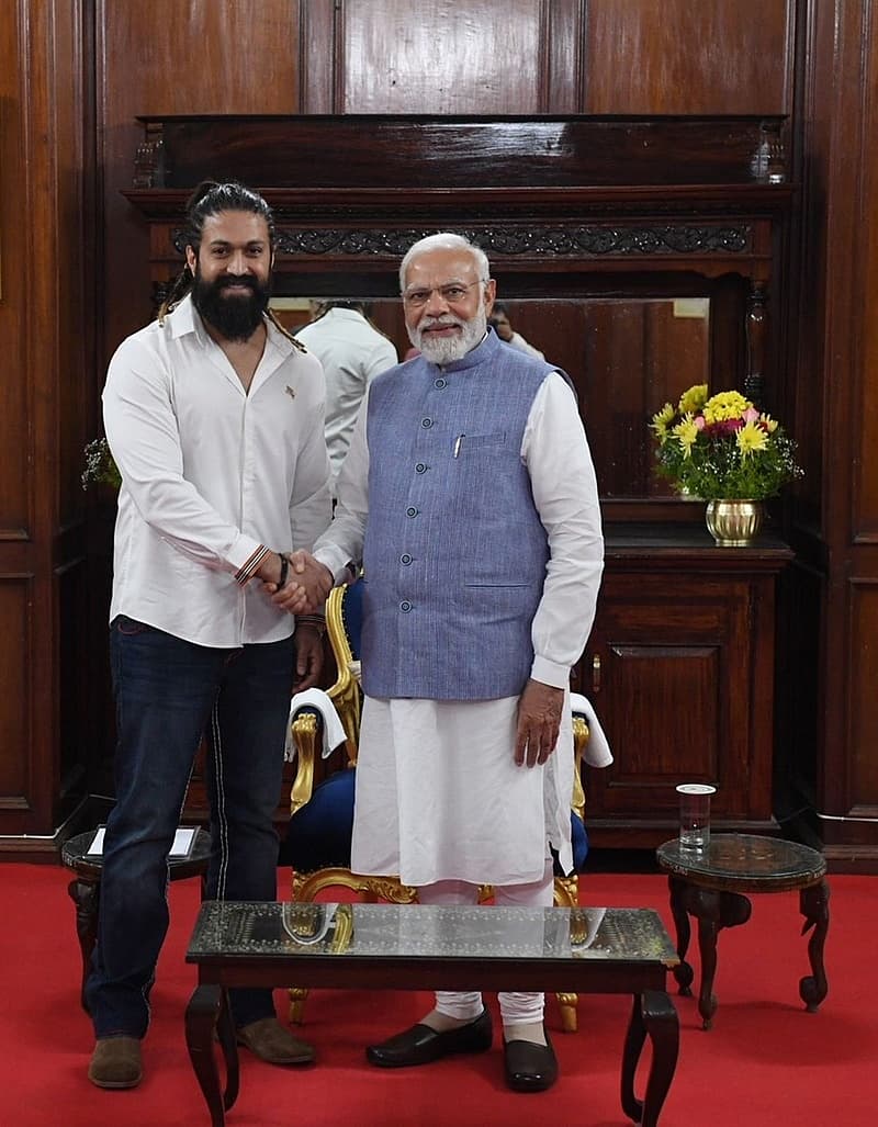 ರಾಕಿಂಗ್ ಸ್ಟಾರ್ ಯಶ್ ಹಾಗೂ ಪ್ರಧಾನಿ ಮೋದಿ