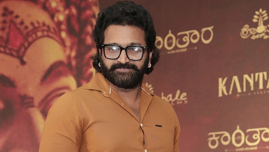 ರಿಷಬ್ ಶೆಟ್ಟಿ ಮುಡಿಗೆ ಮತ್ತೊಂದು ಗರಿ: ಪ್ರತಿಷ್ಠಿತ 'ದಾದಾ ಸಾಹೇಬ್ ಪಾಲ್ಕೆ' ಪ್ರಶಸ್ತಿಗೆ ಭಾಜನರಾದ ಕಾಂತಾರ ನಟ