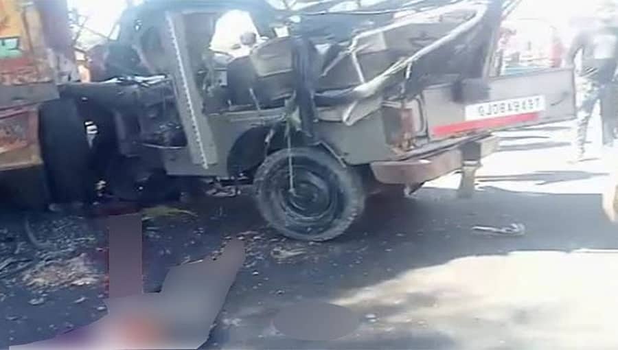 ಗುಜರಾತ್ ನಲ್ಲಿ ಭೀಕರ ರಸ್ತೆ ಅಪಘಾತ: ಟ್ರಕ್ಗೆ ಜೀಪ್ ಡಿಕ್ಕಿ, 7 ಮಂದಿ ದಾರುಣ ಸಾವು; ಚಾಲಕ ಪರಾರಿ