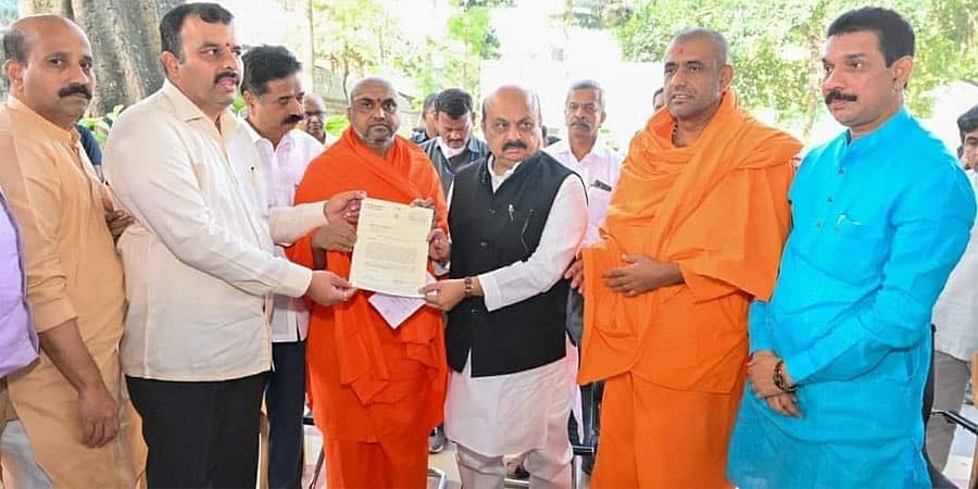 ಬಿಲ್ಲವ/ಈಡಿಗ ಸಮುದಾಯಗಳ ಬೇಡಿಕೆ ಶ್ರೀ ನಾರಾಯಣ ಗುರು ಅಭಿವೃದ್ಧಿ ನಿಗಮ ಸ್ಥಾಪನೆ: ಸಿಎಂ ಬೊಮ್ಮಾಯಿ ಘೋಷಣೆ
