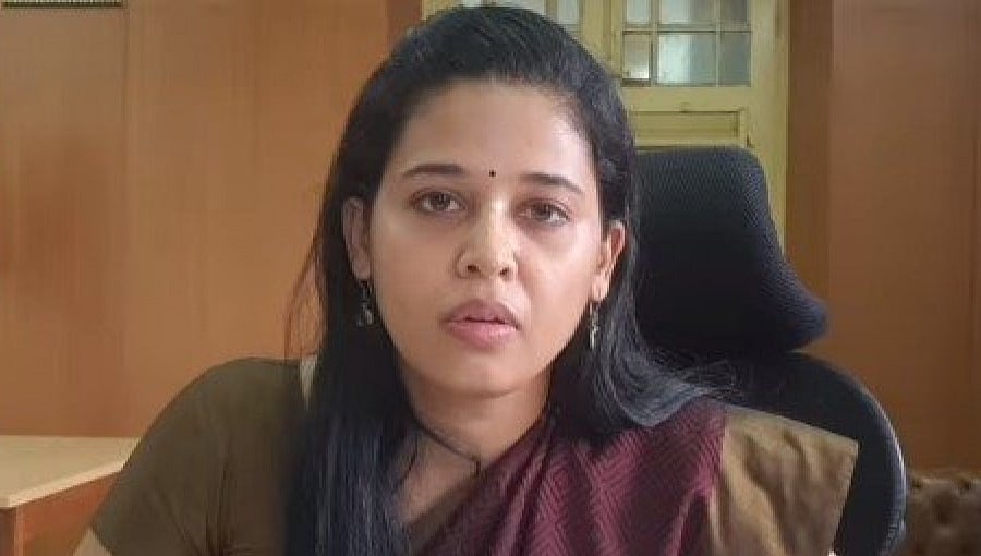 ಸಿಎಂ ಬೊಮ್ಮಾಯಿ ಸೂಚನೆ: ಮುಖ್ಯ ಕಾರ್ಯದರ್ಶಿಗಳ ಭೇಟಿಯಾದ ರೋಹಿಣಿ ಸಿಂಧೂರಿ
