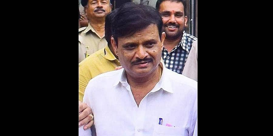 ಮಲ್ಲತ್ತಹಳ್ಳಿ ಕೆರೆಯಲ್ಲಿ ಶಿವನ ಪ್ರತಿಮೆ: ಸಚಿವ ಮುನಿರತ್ನ, ಅಧಿಕಾರಿಗಳಿಗೆ ಹೈಕೋರ್ಟ್‌ ನೋಟಿಸ್‌