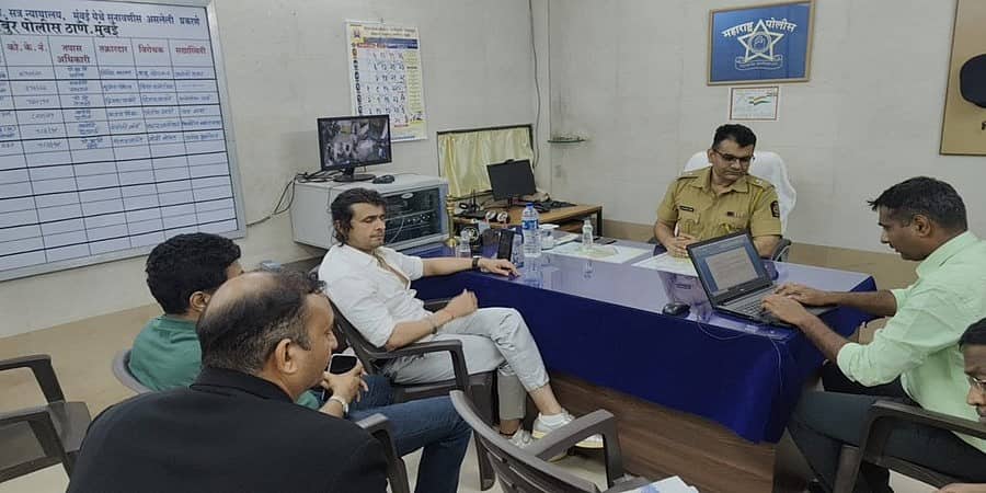 ಖ್ಯಾತ ಗಾಯಕ ಸೋನು ನಿಗಮ್ ಮತ್ತು ತಂಡದ ಮೇಲೆ ಮುಂಬೈನ ಚೆಂಬೂರಿನಲ್ಲಿ ದಾಳಿ: ಕೇಸು ದಾಖಲು