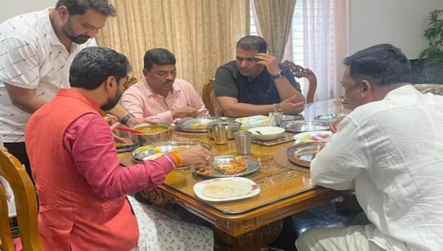 ಸಿ.ಟಿ.ರವಿ ವಿರುದ್ಧ ಬಾಡೂಟ ಸವಿದು ದೇವಾಲಯ ಪ್ರವೇಶ ಆರೋಪ; ಎಲ್ಲೆಡೆ ವ್ಯಾಪಕ ಚರ್ಚೆ