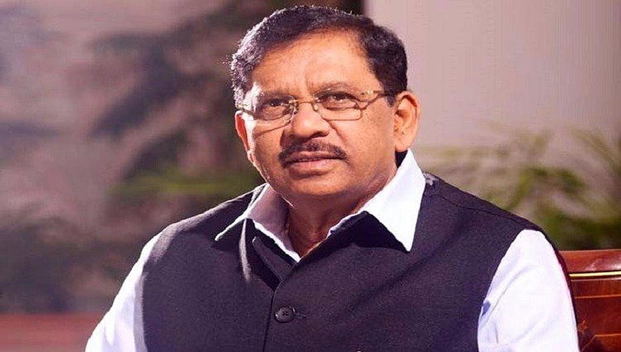 ಪರಮೇಶ್ವರ್ ಪುತ್ರಿಯ ಫೋಟೋ ಹಾಕಿ ಅವಹೇಳನಕಾರಿ ಕಾಮೆಂಟ್: ಚುನಾವಣೆ ಹೊತ್ತಲ್ಲಿ ಮಾಜಿ ಡಿಸಿಎಂ ಗೆ ಮುಜುಗರ ತರಲು ವಿರೋಧಿಗಳ ಷಡ್ಯಂತ್ರ!
